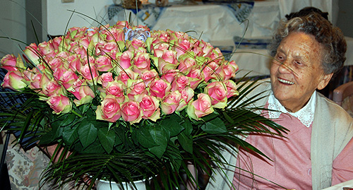 Herzlichen Glückwunsch zum 100sten